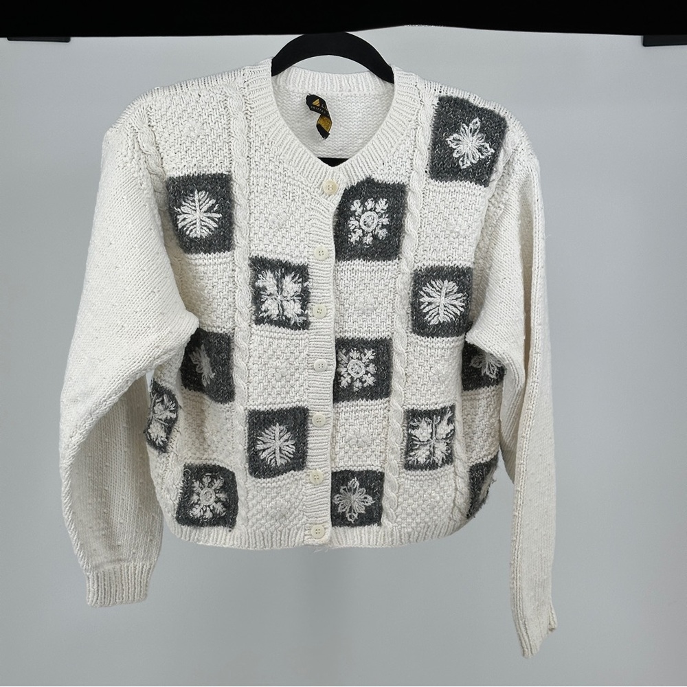 Vintage Large‎ Liz Claiborne Cream and Gray Cardigan Sweater Cropped Christmas
